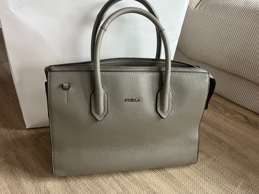 フルラ　ハンドバッグ