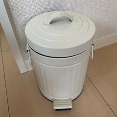 蓋付きゴミ箱