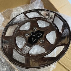 三菱フソウキャンターホイルカバーの画像