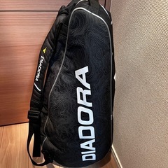 テニスバッグ　DIADORAの画像
