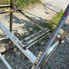 値段下げます。エアコン架台の画像