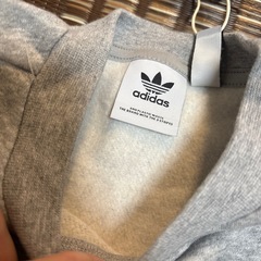 adidas キッズ　130㎝　スウェット　セットアップの画像