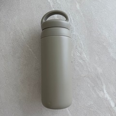 定価3,850円❗️kinto 水筒　タンブラーの画像