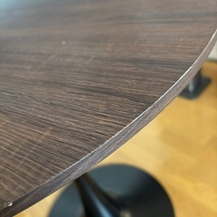 円テーブルの画像