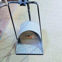 レトロ？丈夫スチールチリトリ未使用　鉄道水取り掃除の画像
