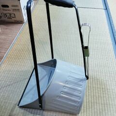 レトロ？丈夫スチールチリトリ未使用　鉄道水取り掃除の画像