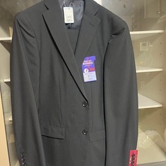 新品のメンズ　ビジネススーツの画像