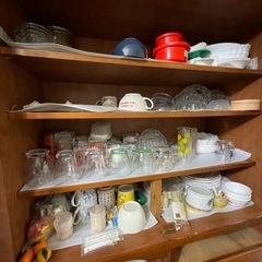 たくさんの食器（全てまとめてのみ、引き取りのみ