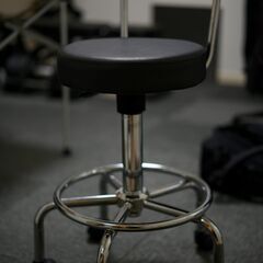 カウンターチェア ST キャスター付き 背もたれ付きの画像
