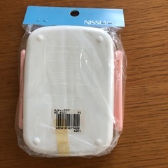 【新品未使用】　フードボックス　タッパー　お弁当箱　　仕切り有の画像