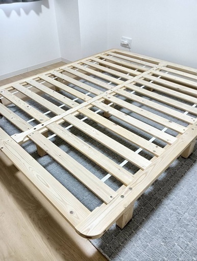 クイーンサイズ　すのこベッドフレーム天然木