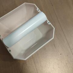 ティシュ入れの画像