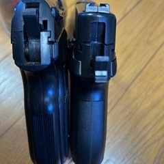 （お取引き中）おもちゃ　ピストル（玉付き）の画像