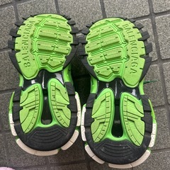 バレンシアガ　トラックスニーカーの画像