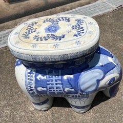 陶器花台と鉢セット（お話中です）の画像