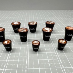 ミニチュア小物色々の画像