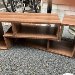 無料：テレビ台