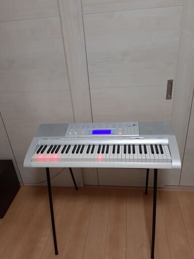 中古)CASIO 光ナビゲーションキーボード(61鍵盤)電子ピアノ LK