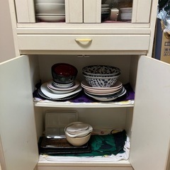食器棚の画像