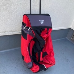 adidas アディダス　キャリーバッグ
の画像