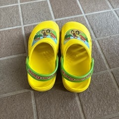 おさるのジョージサンダル18㎝の画像