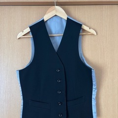スーツ　ベストの画像