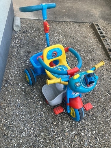 上品なファッション トーマス 三輪車 里庄の三輪車の中古 (コロリン) 舵取り棒付き 自転車本体