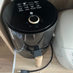 【新品・箱無し】ノンオイルフライヤー4.5Lの画像