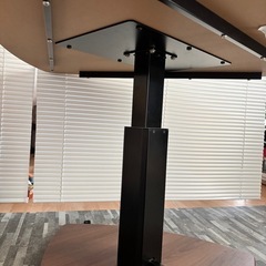 ダイニングテーブル昇降式の画像