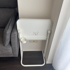 サイドテーブルの画像