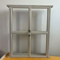 ハンドメイド！アンティーク風飾り棚の画像