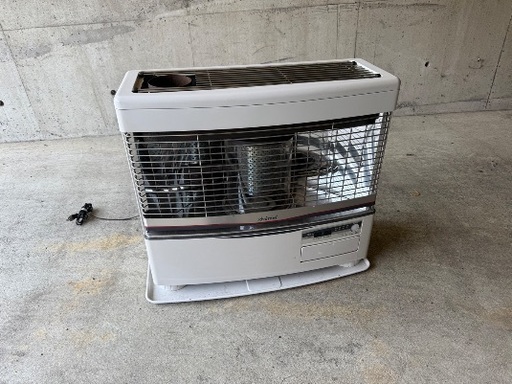 煙突式石油ストーブ TOYOTOMI トヨトミ HR-650F 2018年製 灯油