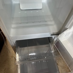 2017年製TOSHIBA2ドア冷蔵庫171L/※野菜トレー欠品の画像