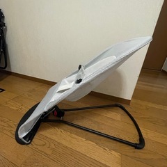 値下げ】4,200→3,200。他と同時購入で値引きも。ベビービョルンBaby Bjorn  バウンサー　折りたたみ式の画像