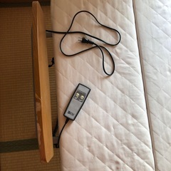 電動介護ベッドの画像