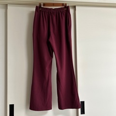 GU＊ワインレッドパンツの画像