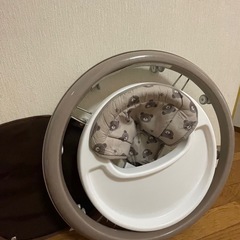 赤ちゃん用ベビー歩行器の画像