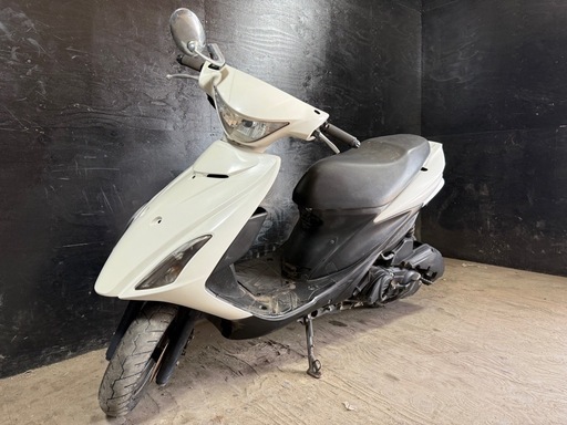 ★支払総額8.2万円★定休日なし！いつでも現車確認可能です！ スズキ アドレスV125S 白 CF4MA 社外マフラー！ 人気のV125！ Sタイプ！ サイスタ付き！ ケツ上げ！ HIDヘッドライト！