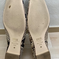GRISE Le Talon ヘビ柄　パンプスの画像