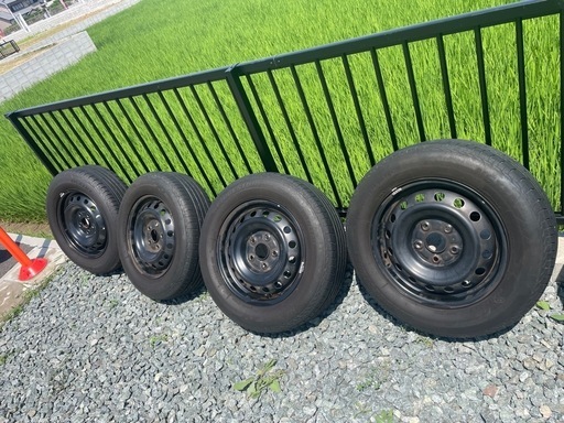 ノーマルタイヤ　15インチ　195 65R15