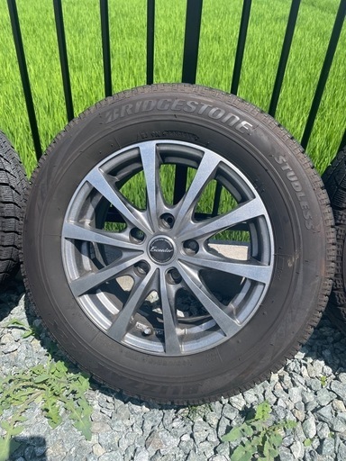 スタッドレスタイヤ　15インチ　175 65R15 