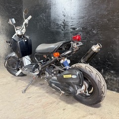 ★支払総額7.8万円★激安バイク続々入荷中！なんでも買取ます！ ホンダ ズーマー 黒 AF58  社外マフラー！ 社外リアサス！ 社外ハンドル、ポスト！ ローダウンシートレール！ ロンホイ！ 社外ステップ！の画像