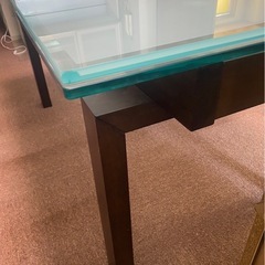 カリガリス　ガラスダイニングテーブル　レザーチェア4脚セット　オフィス用家具の画像