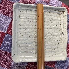 お皿
の画像