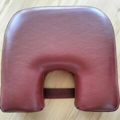 本革 マッサージ用 胸当て枕クッション 顔枕の画像