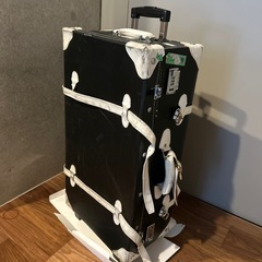スーツケースの画像