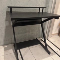 デスクトップパソコン机の画像