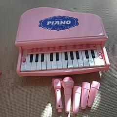 おもちゃピアノの画像