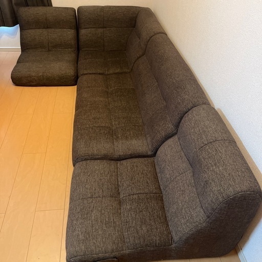 ファブリックローソファ　ニトリ