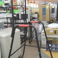 ぶら下がり健康器 高さ197×幅82㎝ 懸垂バー 懸垂マシン 筋トレ チンニングスタンド レッド 西岡店の画像